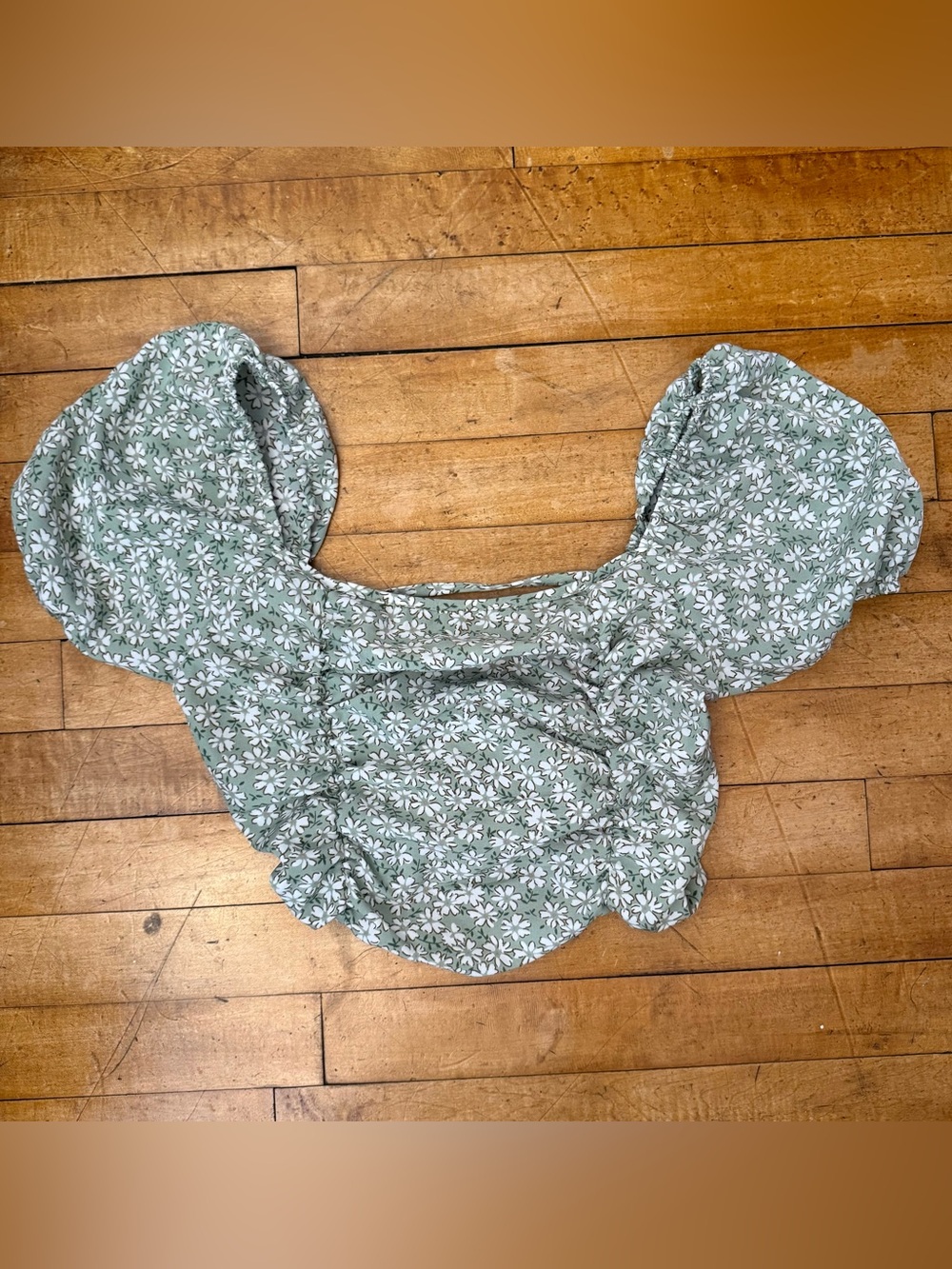 Green Floral Puff Sleeve Crop Top